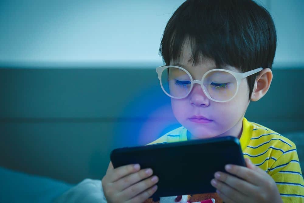 How Blue Light Affects Kids Sleep